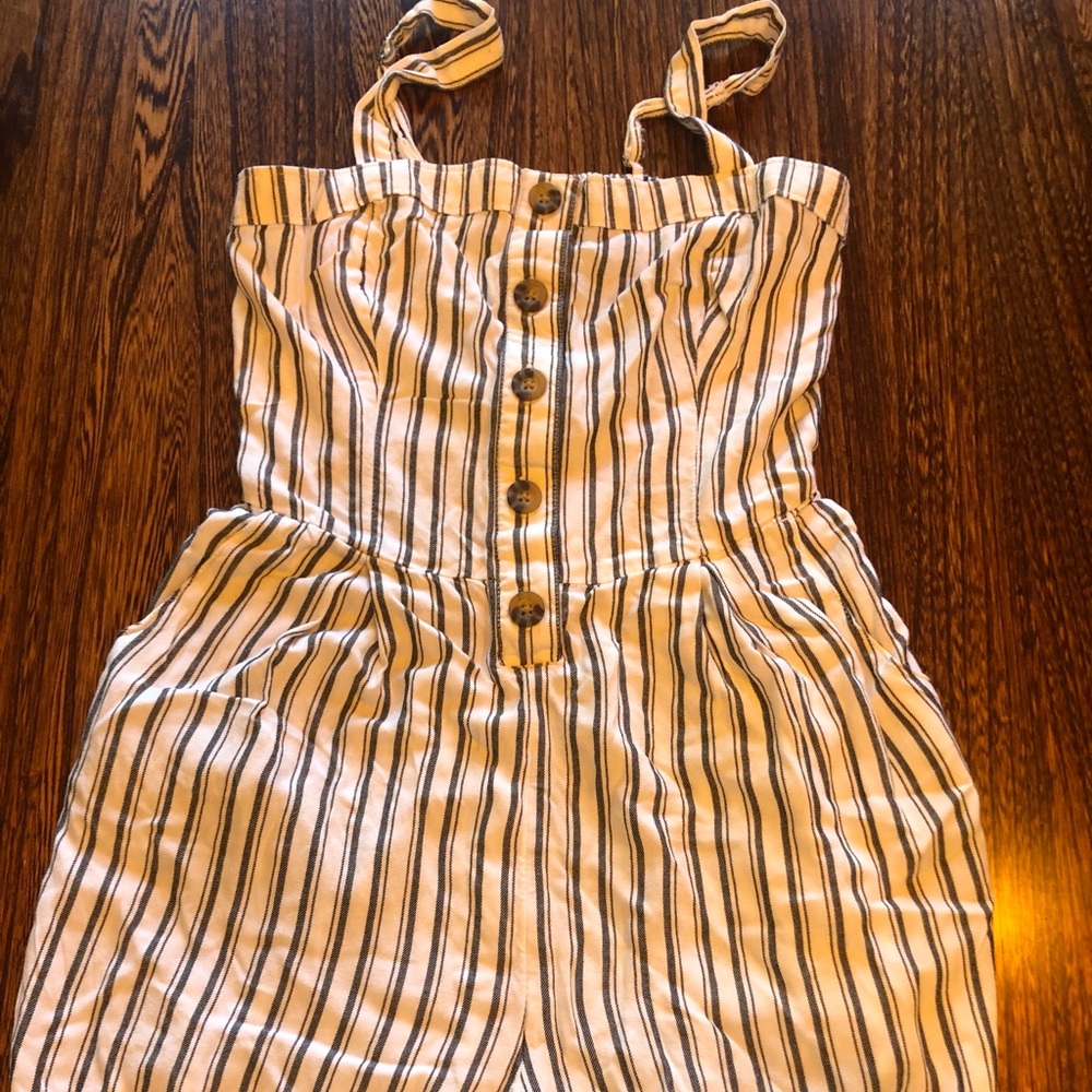 Hollister Romper